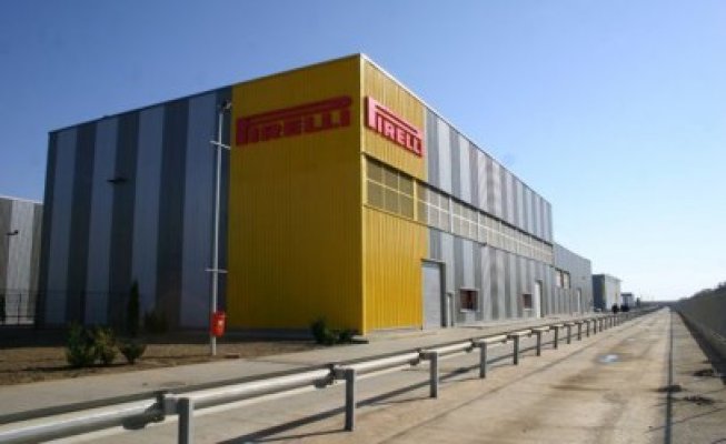 Pirelli se pregăteşte să vândă divizia de cord metalic, cu operaţiuni şi în România